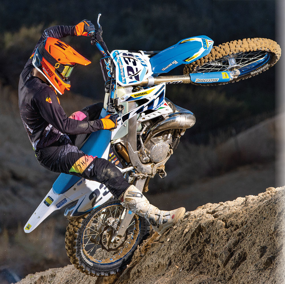 MXA TEAM TESTED: THOR MX PULSE GEAR - Motocross Action Magazine