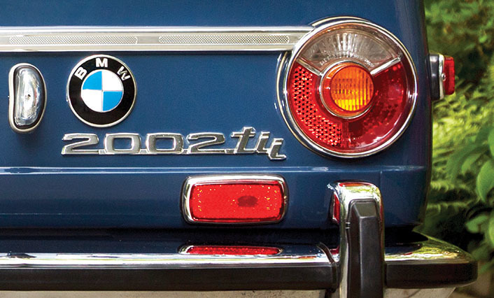 Vintage Motorsport - Sept/Oct 2020 - Icon Bimmer